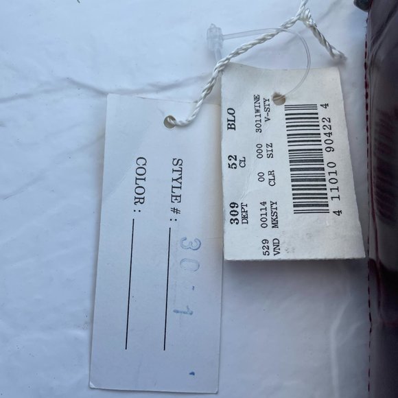 NWT - FRANCHI WINE (CORDOVAN) LEATHER SHOULDER BAG - FROM BLOOMINGDALES - Picture 4 of 15